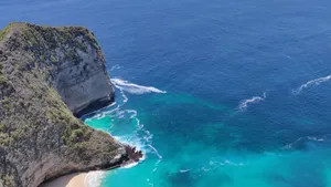 佩尼达岛精灵坠崖风景图片_2