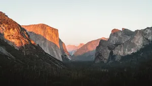约塞米蒂国家公园风景图片_5