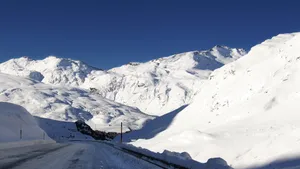 冬天的雪风景图片_2