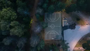 高清空旷的篮球场图片_9