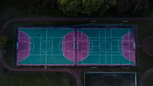 高清空旷的篮球场图片_10