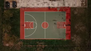 高清空旷的篮球场图片_12