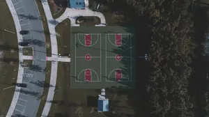 高清空旷的篮球场图片_13