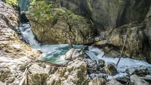 山谷溪流风景图片_5