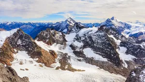 瑞士铁力士山优美雪景图片_9