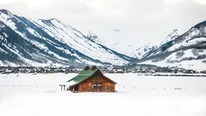 郊外旧房子风景壁纸_10