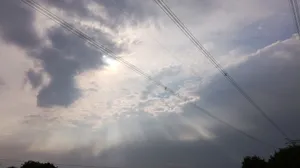天空透过云彩的光线图片_9