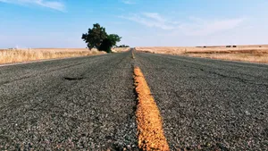 高清荒原公路图片壁纸_6