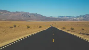 高清荒原公路图片壁纸_7