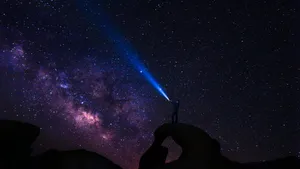 仰望星空图片壁纸_3
