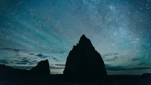 仰望星空图片壁纸_11