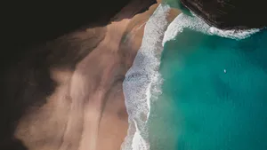 鸟瞰唯美海滩图片_9