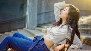 高清户外亚洲美女图_7