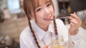 00后美女图片_5