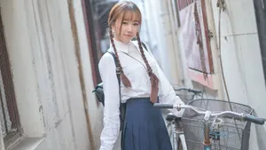 00后美女图片_9