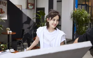 古力娜扎甜美写真壁纸_2
