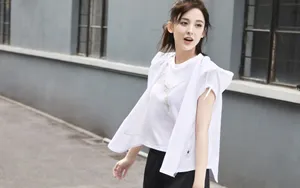 古力娜扎甜美写真壁纸_4