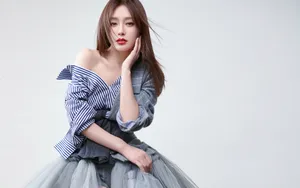 秦岚美艳性感壁纸图片_3