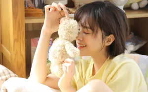 纯净诱人美女图片壁纸_2