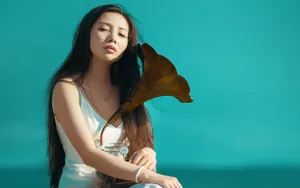 文艺性感美女海边写真图片_2
