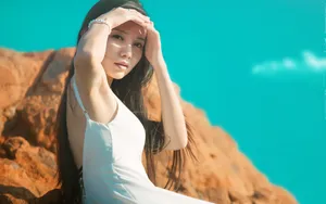 文艺性感美女海边写真图片_7