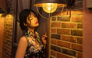 性感妩媚的旗袍美女图片壁纸_4