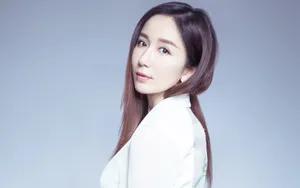 娄艺潇清新桌面壁纸_3