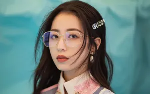 周雨彤高清桌面壁纸_2