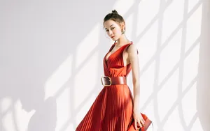 优雅美女迪丽热巴壁纸_3