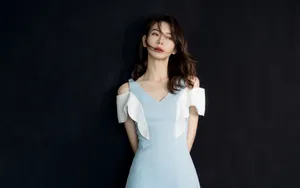 女明星戚薇桌面壁纸_5