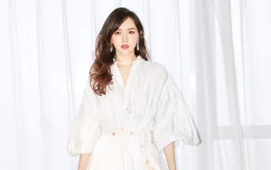 唐嫣白裙迷人写真图片_4