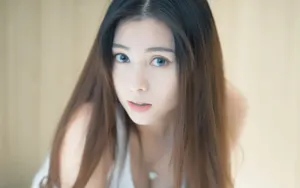 清爽性感美女图片壁纸_4