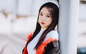 孟美岐桌面壁纸
