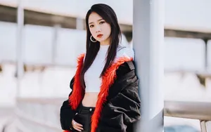 孟美岐桌面壁纸_3