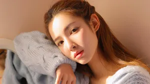 长发妩媚妖娆女人图片_6