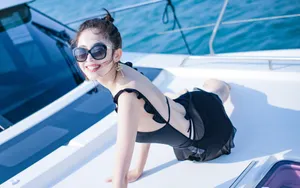 古力娜扎海上游艇性感图片