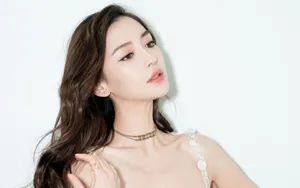 angelababy性感吊带白裙_6