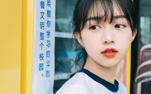 校园美女图片壁纸_7