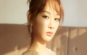 美女杨紫优雅写真图片_3