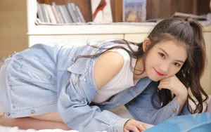 治愈系青春美少女图片壁纸
