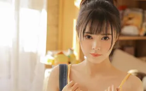 清凉性感背带裤美女图片