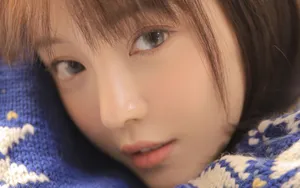 毛衣美女头像图片壁纸第1张