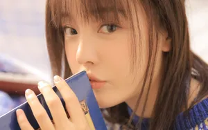 毛衣美女头像图片壁纸_3