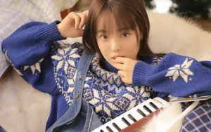 毛衣美女头像图片壁纸_8