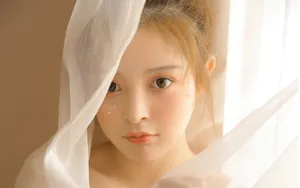 温柔白嫩小美女图片壁纸_9