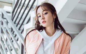 迪丽热巴甜美风格图片