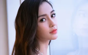 angelababy性感抹胸蛋糕裙图片_5