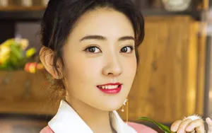 俊俏美女梁洁图片_2
