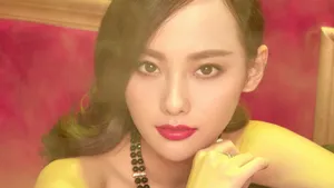 美女张嘉倪桌面壁纸_2
