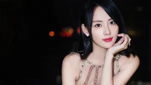 美女张嘉倪桌面壁纸_4